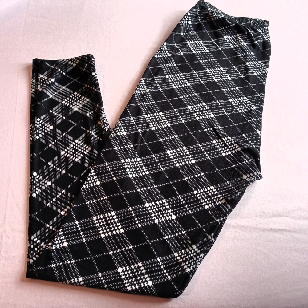 NWOT Plaid Leggiings